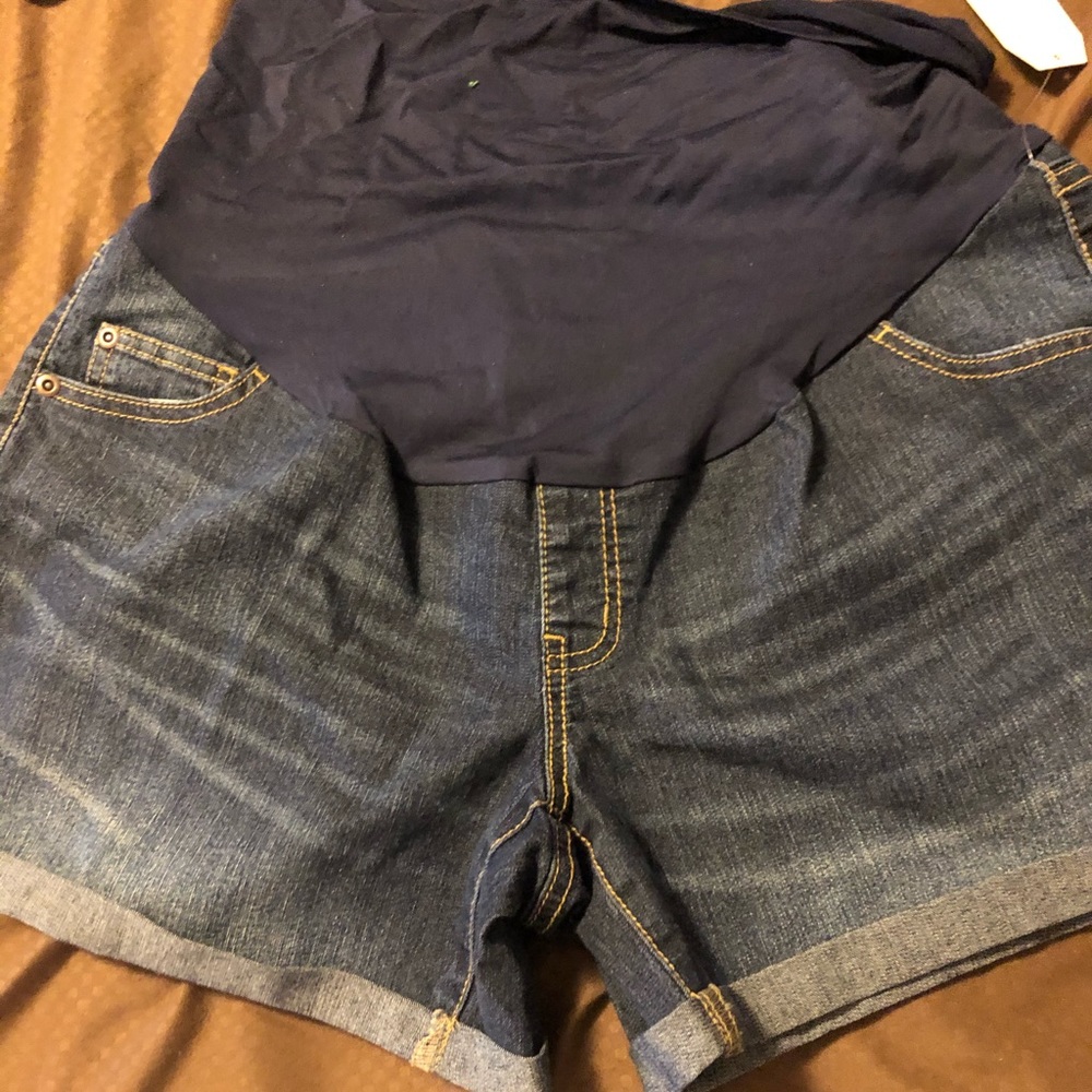 Maternity jean shorts. 2pair